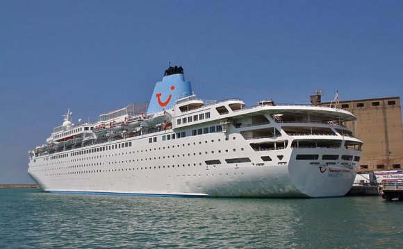 Thomson Dream cruise ship in